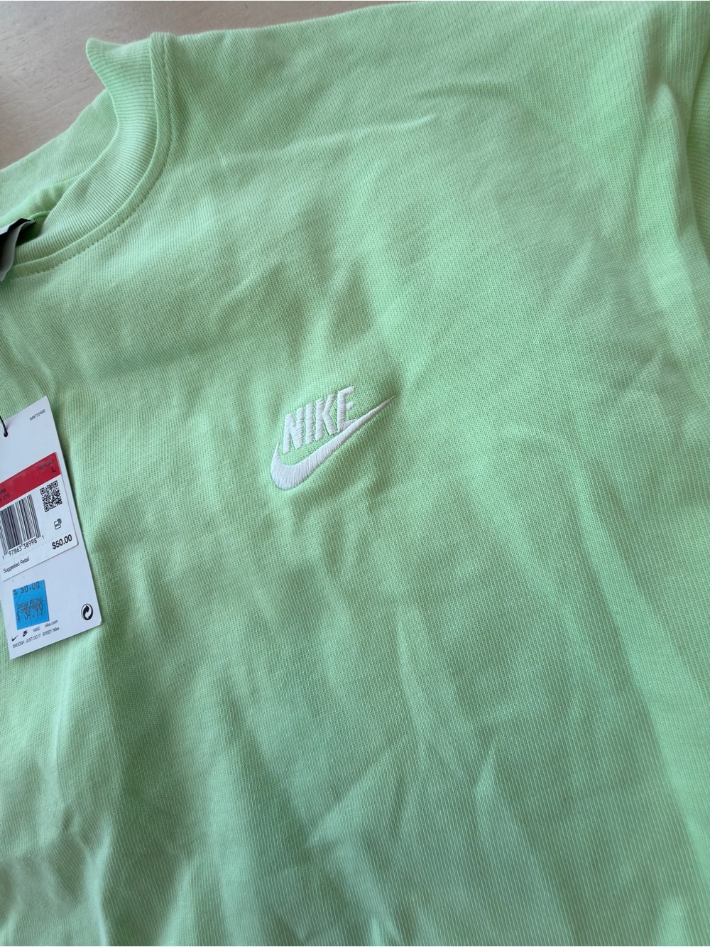 Nike Cropped Tee in Neon Lime - Large - Picture 5 of 9